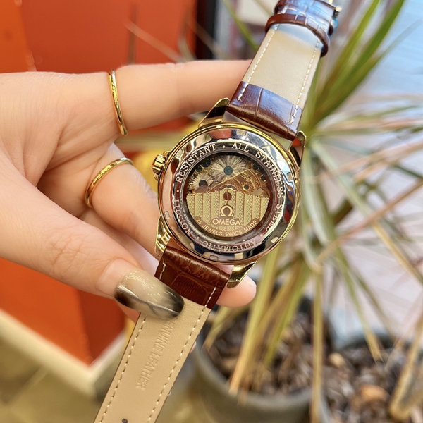 ブランド時計全体デザイン